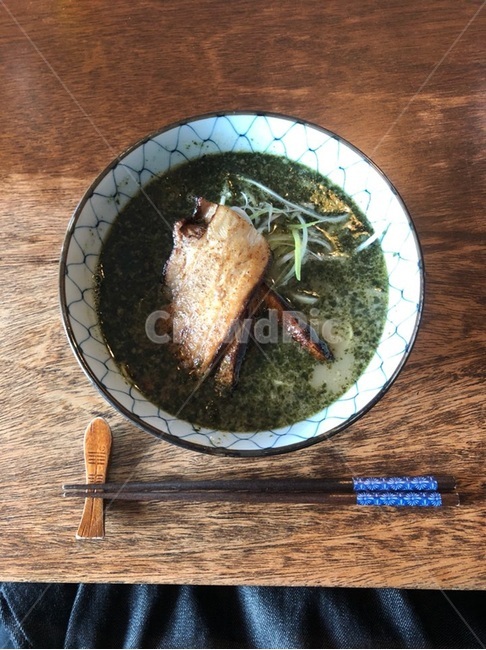 food,음식,바질,라멘,일식,요리,라면,젓가락,그릇
