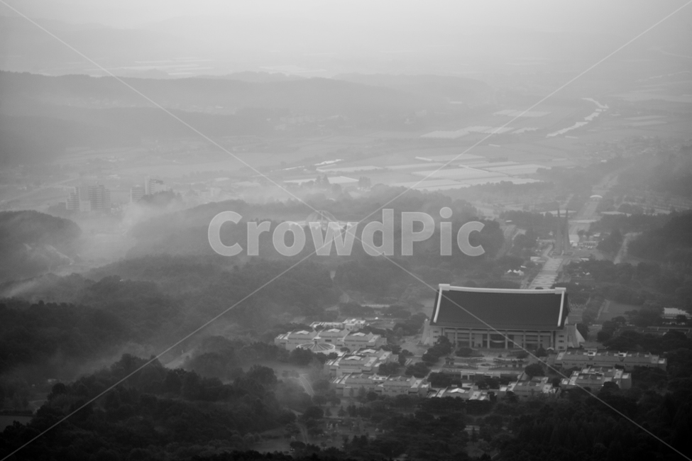 독립기념관,겨레의집,안개,운해,일출,흑성산,mountain,한국전통,한국문화,korean traditional,korean culture,랜드마크,landmark,tourist attraction,한국랜드마크,한국관광지,한국명소,korea landmark,korea tourist attraction,흑백,모노톤,monochrome,black and white