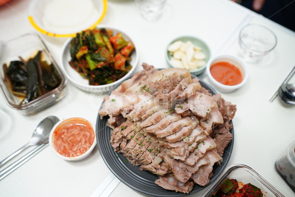 수육,고기,먹거리,안주,음식,푸드,식사,돼지,집밥,육식,육류,먹방