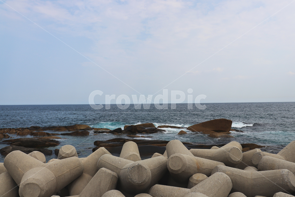 바다,방파제,블루,blue,sky,하늘,sea,ocean,파도,wave,배,boat,강원도,해변,자연,풍경,nature,landscape,wood,나무