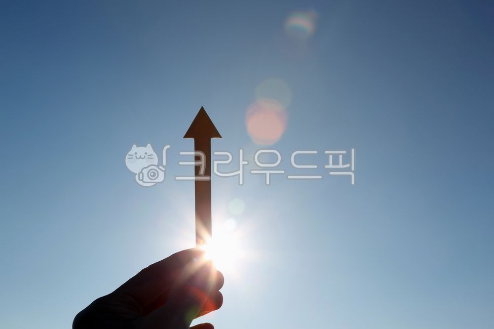 선택,화살표,비즈니스,성장,그래프,새해,손,주식,투자,경제,금융,산업,차트,목표,일출,일몰,태양,분석,실적,출발,기술,이익,수익률,성장률,전략,상한가,성과,목적,달성,상승,계획,순위,오르다,비교,가격,성적,주가,시작,붙잡다,선택하다,통계,잡다,집다,성공,설계,대출,건설,은행,신용,방향,재산,부동산,집값,아파트