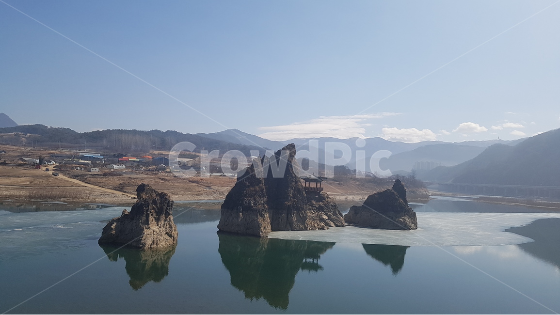 풍경,단양,도담삼봉,하천,여행지,자연,풍경,nature,landscape,한국자연풍경,한국자연경관,korea nature landscape,outdoors,옥외,land,땅,ocean,대양,water,물,sea,바다,shoreline,해안선,promontory,곶,coast,연안