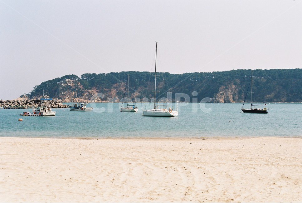 바다,해변,백사장,파도,배,어선,해변,바다,beach,sea,교통,교통수단,traffic,transportation