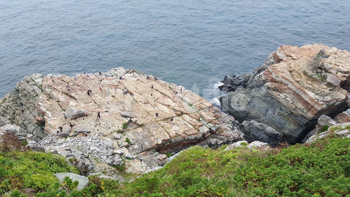 낭떠러지,바다,푸른바다,절벽,돌,산아래,산,자연,풍경,nature,landscape