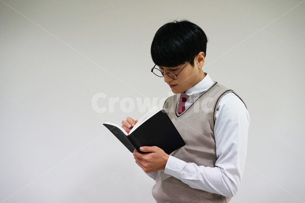 수능,교육,학생,교복,시험,강의,수업,고등학생,고3,남고생,남자고등학생,남고,수능시험,기말고사,중간고사,모의고사,exam,quiz,test,학업,공부,남자,남학생,사람,인물,인간,human,person,얼굴표정,facialexpression,face,남성,man,male,학교,education,learning,study,schoo,사람,인물,인간,human,person,남성,남자,man,male,교육,학교,공부,education,learning,study,school