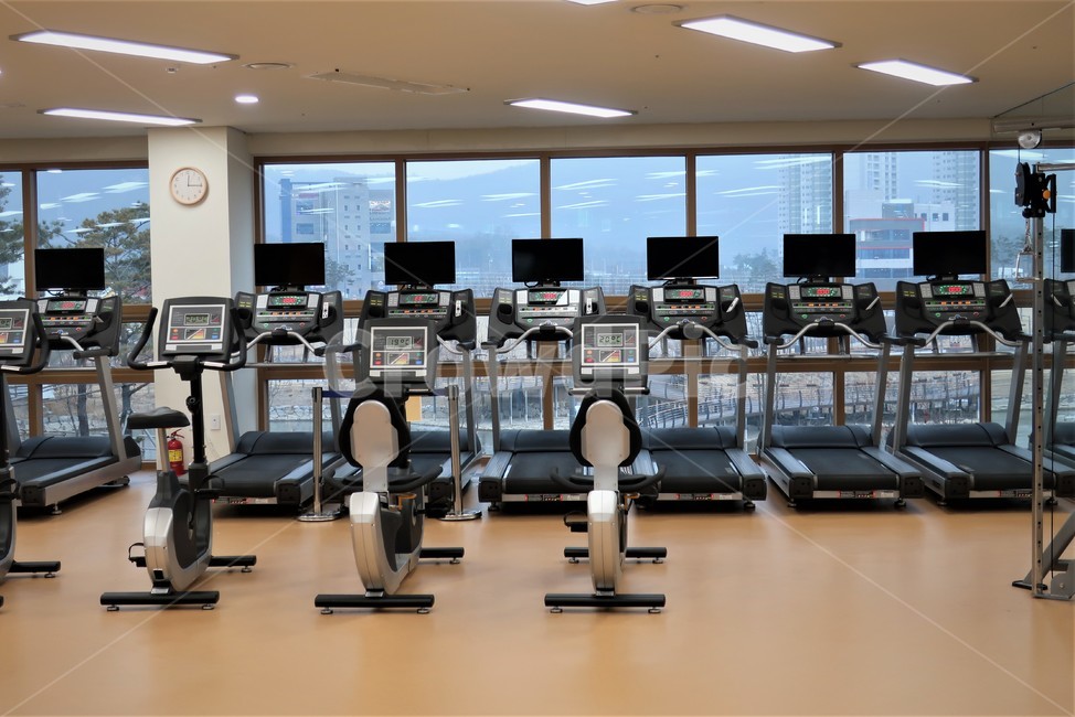 헬스,헬스장,운동,스포츠,러닝머신,헬스클럽,모니터,자전거,시설,기구,장비,트레이닝