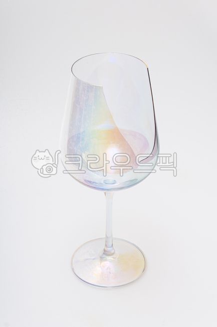 alcohol,broken,wine glass,glass,Destruction,break,to separate,cracked,crack,detail,wine