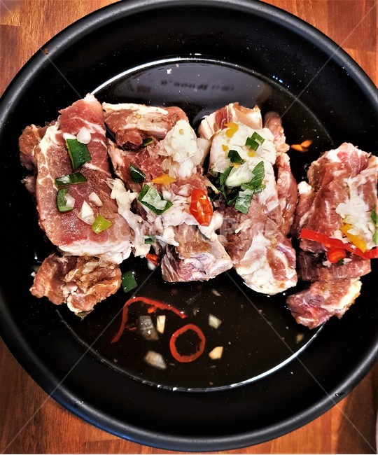 돼지갈비,한국식갈비,한국음식,갈비,양념갈비,굽다,맛있는,먹다,음식,porkribs,koreanrips,koreanfood,rips,roast,delicious,eating,food,한국적,음식,식재료,요리,food,cook,meal,dishes,food reserves,육류,고기,meat