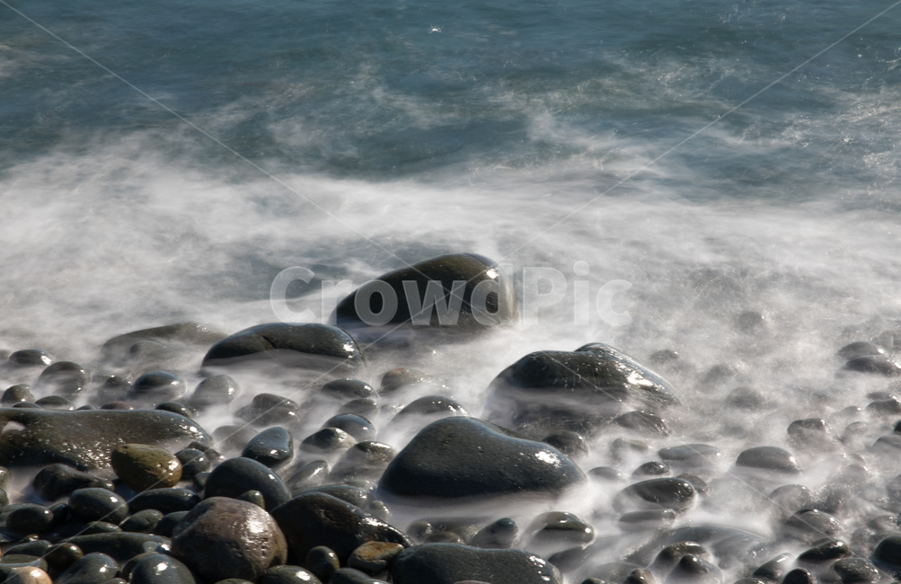 자연,풍경,경치,경관,바다,해변,물,파도,물보라,빛,햇빛,돌,조약돌,검은돌,흑석,몽돌,반사,물결,썰물,밀물,자연,풍경,nature,landscape