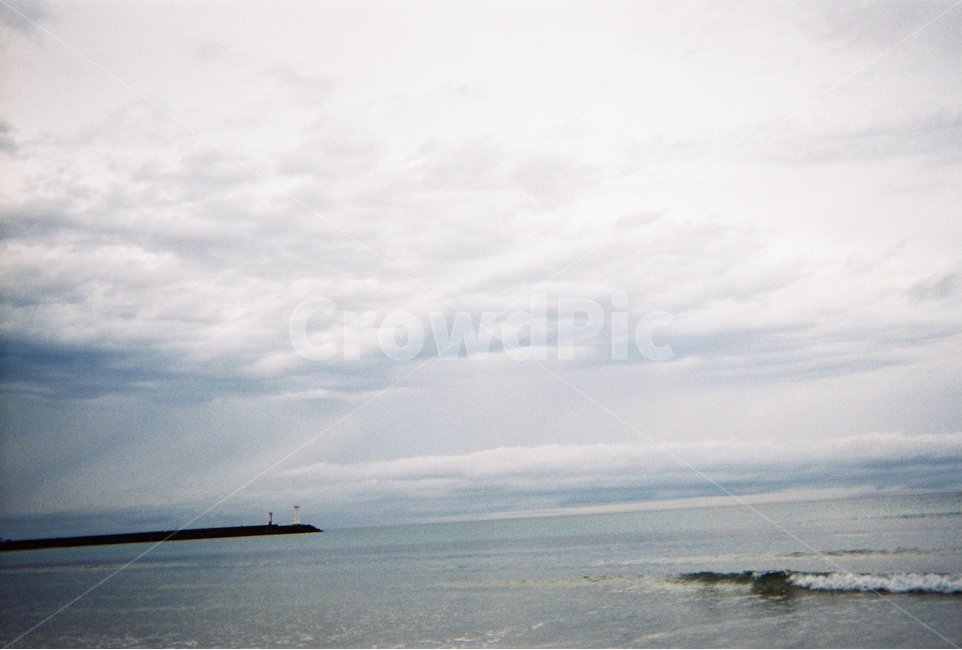 파도,제주도해변,흐린하늘,여유,고독,필름카메라,filmcamera,제주도,구름,바다,jeju,cloud,cloudy,landscape,풍경,하얀등대,자연,풍경,nature,landscape,land,땅,outdoors,옥외,shoreline,해안선,water,물,ocean,대양,sea