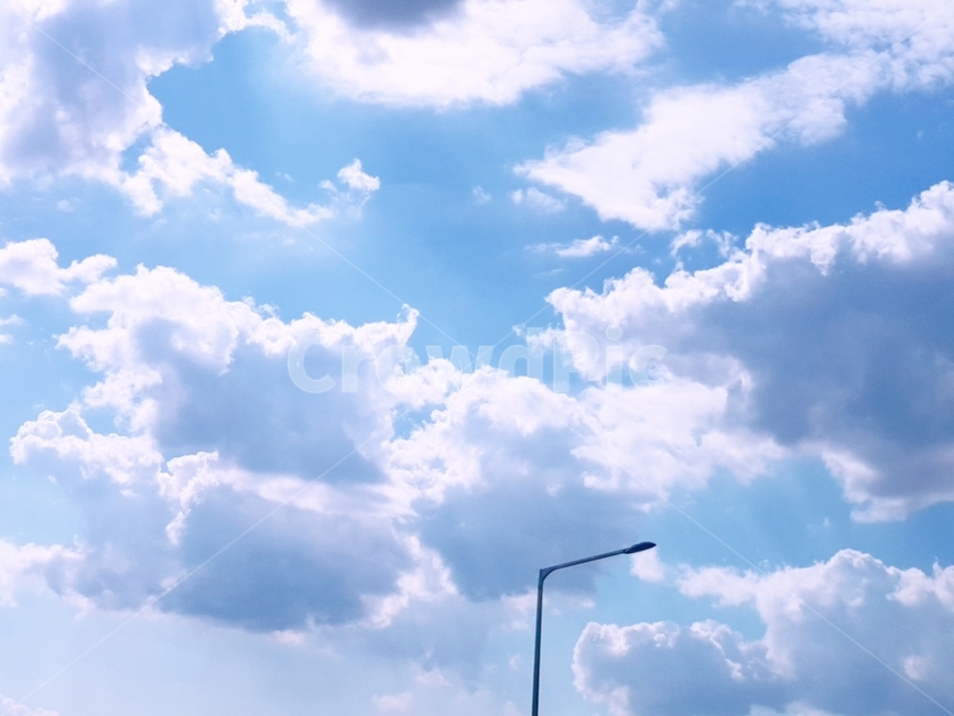 구름,cloud,전봇대,먹구름,하늘,sky,하늘색,파란색,맑은하늘