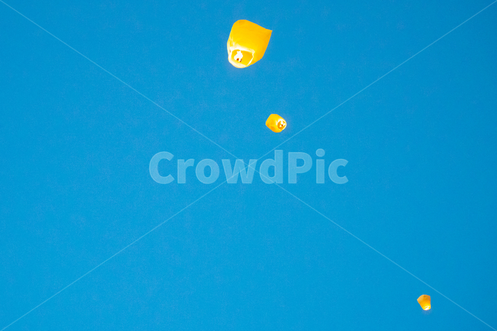 night view,hope,float,wish,red,hot air,make a wish,hotair,wishes,Flying a lantern,sky,Consciousness,festival,oriental,korea,celebration,light,ballooning,flying,Eastern,colorful,object,flight,Nukki,color,balloons,isolated,air,hot,floating,sky lantern,ballo