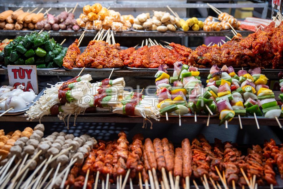 꼬치,꼬치구이,음식점,길거리음식,노점,시장,먹거리,육류,야채,간식,베트남,달랏,야시장,여행,관광,음식,고기,위생