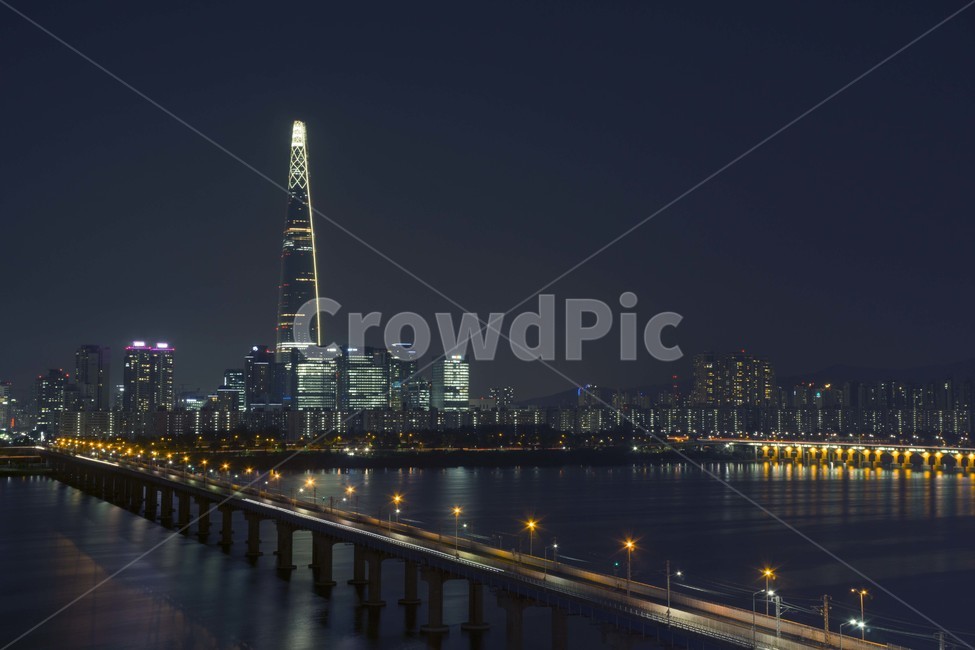 롯데타워,서울,풍경,도시,한국명소,밤,야경,밤,풍경,nightscape,night,landscape,water,물,waterfront,워터 프론트