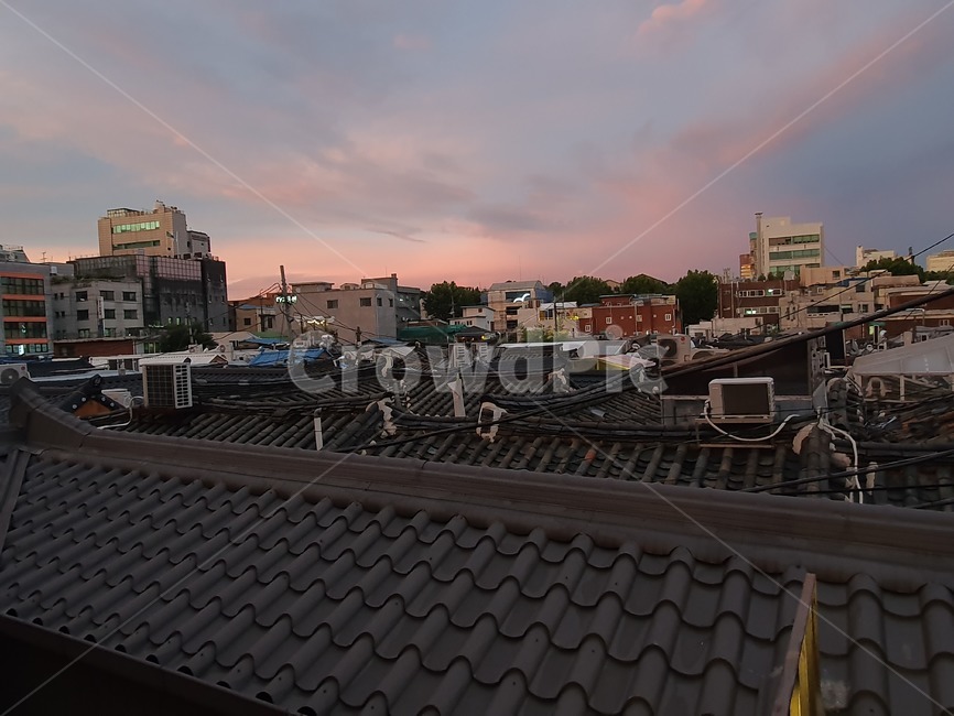 하늘,구름,지붕,roof,분홍구름,한옥,도시,풍경,city,landscape