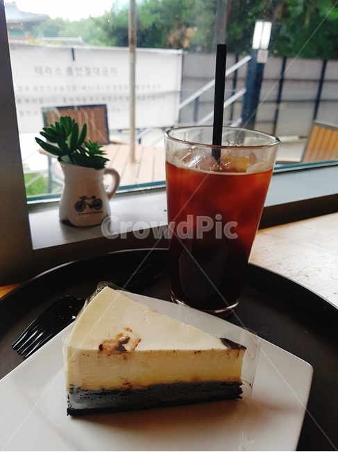 Ice americano,cafe,Cheesecake,cake,Cafe mukbang,cafe shot,Americano,mukbang,sweet,food