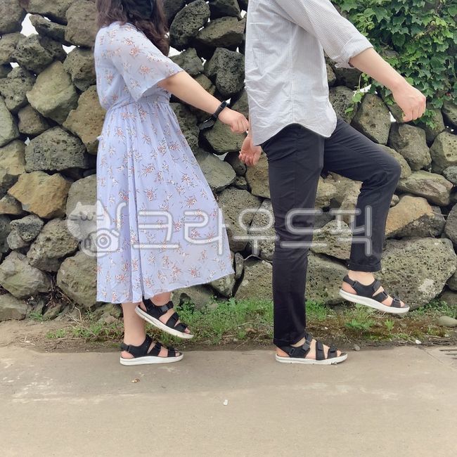 연인,커플,걷기,사람,커플사진,돌담길