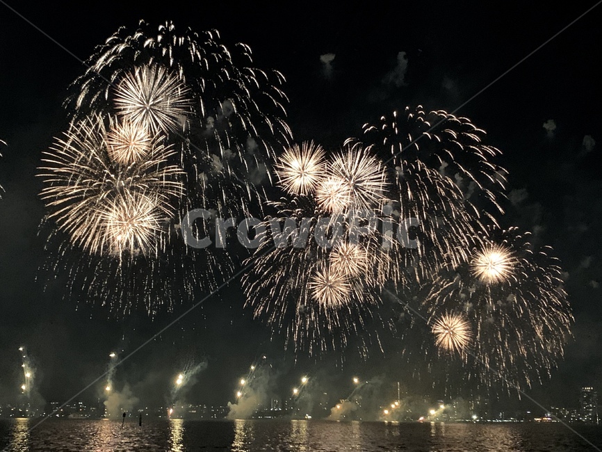 outdoors,불꽃놀이,fireworks,외국,불꽃,자연,야경,nightview,night,밤,야경,밤,풍경,nightscape,night,landscape