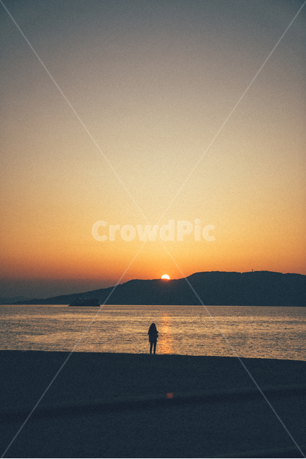 석양,바다,노을,실루엣,해변,자연,풍경,nature,landscape,사람,인물,인간,human,person,여성,여자,woman,female,lady,인물실루엣,사람실루엣,character silhouette,human silhouette,sunlight,햇빛,outdoors,옥외,sunset,일몰,dawn,새벽,red sky,붉은 하늘,sky,하늘,dusk,황혼,flare,플레어,light,빛