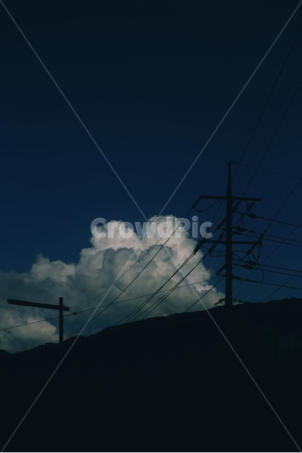 하늘,뭉게구름,구름,맑음,분위기,감성,빌내림,산,자연,풍경,nature,landscape,실루엣,그림자,silhouette,shadow,감성,sensible,feeling,power lines,전력선,cable,케이블,electric transmission tower,송전탑