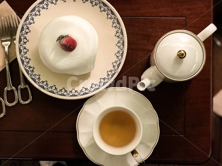 수플레팬케이크,카페,익선동,익선동카페,맛집,디저트,딸기,개화기,익선동핫플,차,tea,티타임,여유,인테리어,디자인,디저트,간식,후식,dessert,snack,음료수,drink,beverage,커피,카페,coffee,cafe