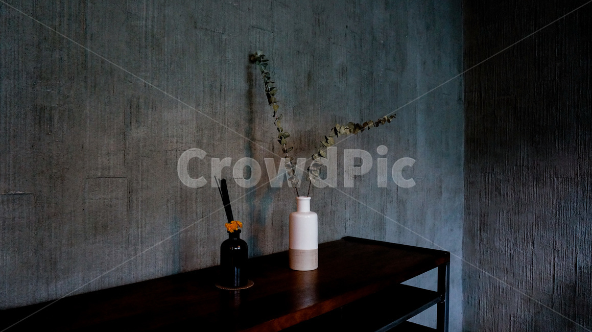 방,인테리어,유칼립투스,식물,화병,선반,디퓨져,콘크리트,room,interior,interiordesign,plant,eucalyptus,vase,shelf,concrete,인테리어,실내디자인,interior design