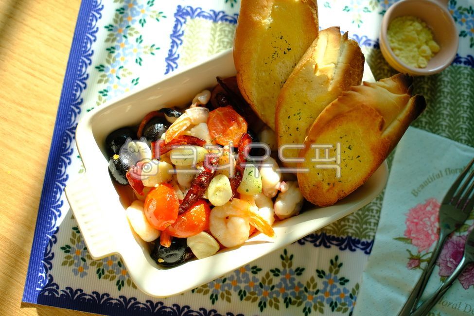 감바스,감바스알아히오,스페인요리,gambasalajillo,gambas,홈파티음식,홈파티,요리,meal,식사,dish,food,음식