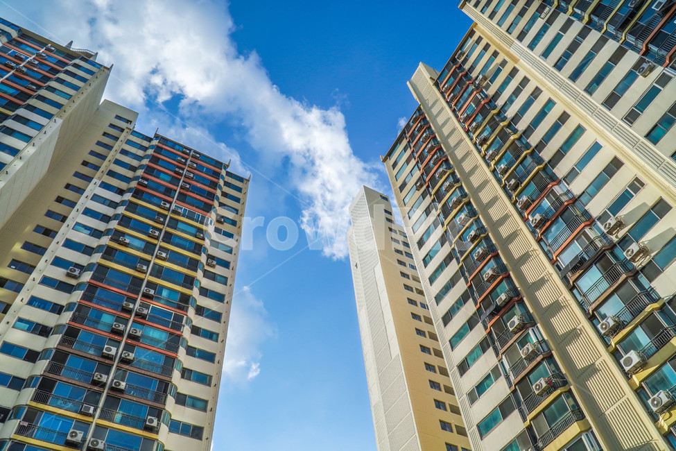 건물,도시,building,고층건물,아파트,apartmentbuilding,시티,city,하늘,구름,파란,맑음,보금자리,주택,주거,집,건축물,건물외관,exterior,building,structure,architecture,construction