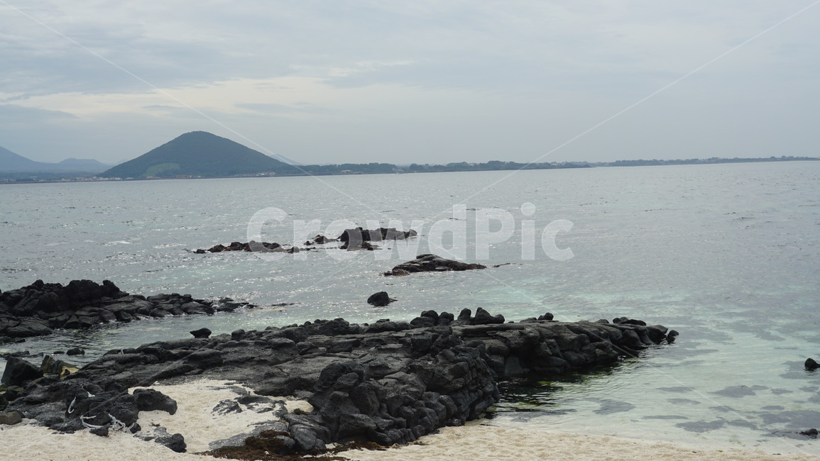 바닷가,바다,자연,풍경,제주도,자연,풍경,nature,landscape,한국자연풍경,한국자연경관,korea nature landscape,해변,바다,beach,sea,제주도,jeju,jeju island,promontory,곶,outdoors,옥외,ocean,대양,water,물,land,땅,shoreline,해안선