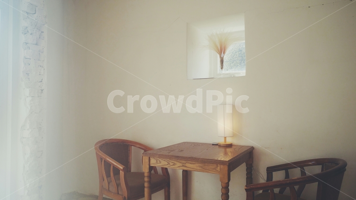 감성,카페,분위기,의자,탁자,cafe,마산,masan,인테리어,따뜻함,chair,table,interior,인테리어,실내디자인,interior design