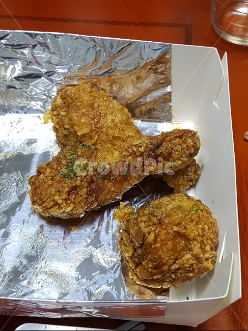 치킨,간장치킨,닭다리,닭,chicken