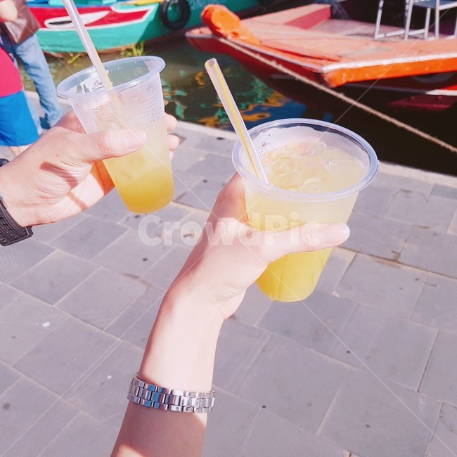 여행,음료,커플,노랑,쥬스,오렌지,음료수,drink,beverage