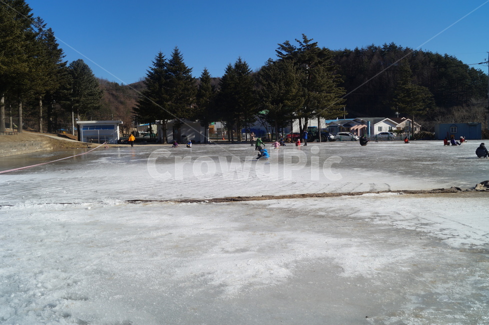 winter,ice,ice sled,winter play,Playground
