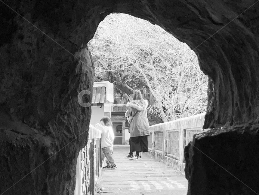 대만,taiwan,여행,travel,동굴,cave,person,사람,human,인간,흑백사진,monochromephotography,어린이,child,임가화원,kid,아이,엄마,mom,family,가족,흑백,모노톤,monochrome,black and white