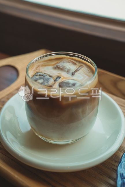 cafe drinks,coffee,coffee latte,latte,vanilla latte,iced latte,iced coffee,iced vanilla latte,icecoffee,icelatte,latte,cup,cup,teacup