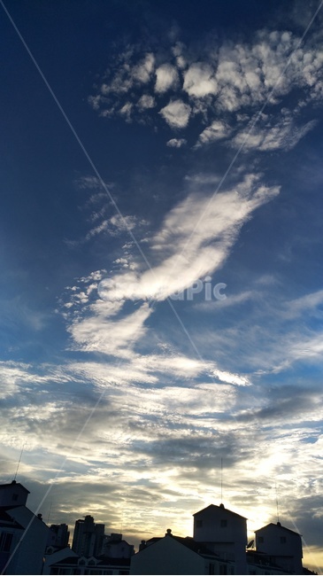 구름,하늘,신비로움,하얀색,파랑색,하늘색,태양,자연,자연,풍경,nature,landscape,outdoors,옥외,sky,azure sky,푸른 하늘