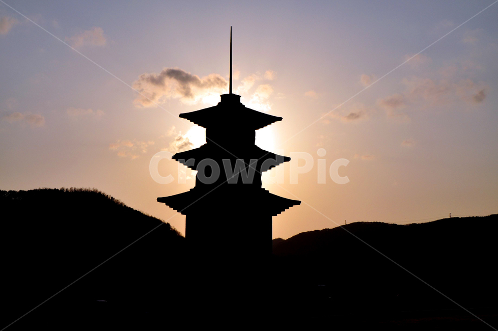 감은사지,석탑,경주,신라,일몰,역사,문화,유적,한국전통,한국문화,korean traditional,korean culture,조각상,동상,석상,조형물,statue,bronze statue,stone statue,실루엣,그림자,silhouette,shadow