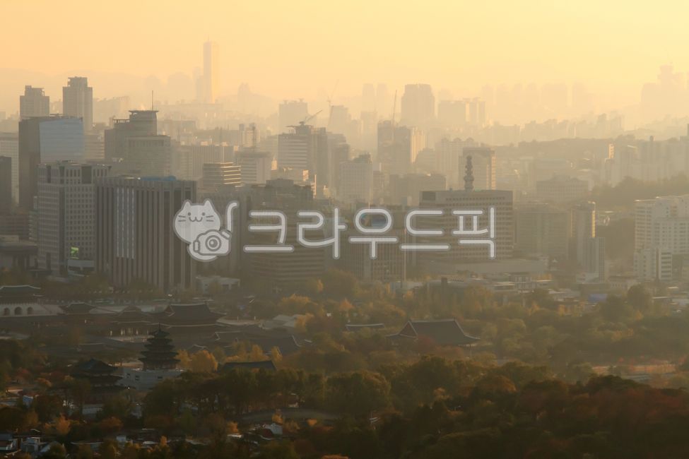 황사,미세먼지,대기오염,공기오염,오염,환경문제,서울,도시,안개,fog,도시의,야외,옥외,빌딩,대기,공기,스모그,뿌연,뿌옇다,smog,cloudy,hazy,노란,yellowdust,finedust,airpollution,pollution,environmentalproblem,seoul,city,urban,outdoor,building,atmospheric,air,yellow,town