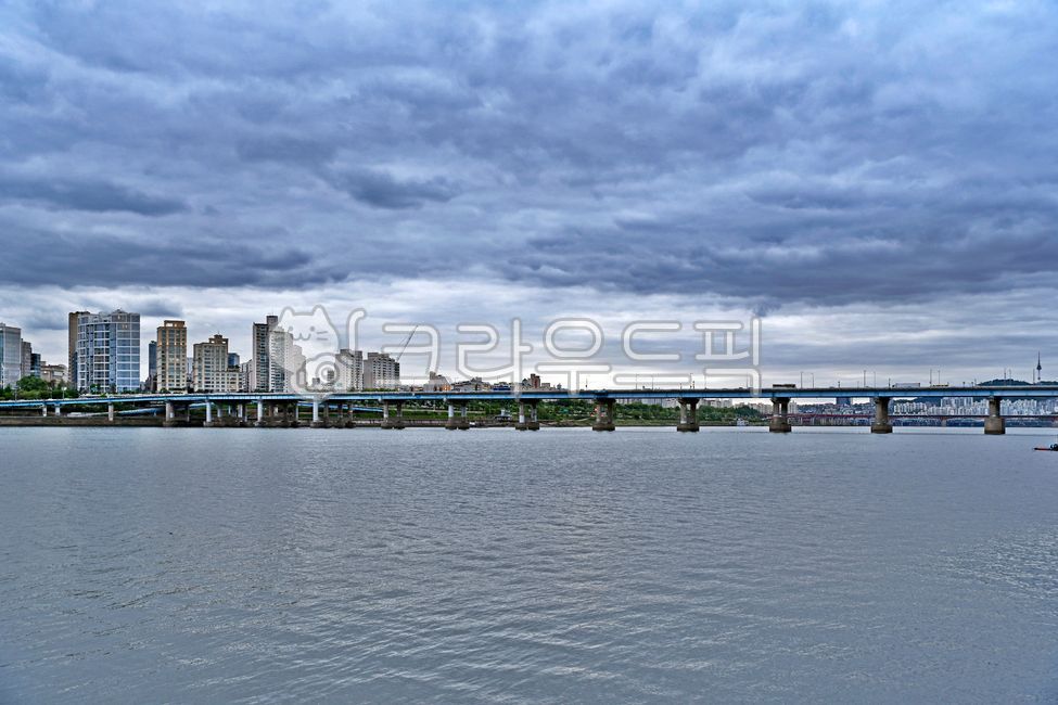 한강,한강다리,도심풍경,아파트,건물,청담대교