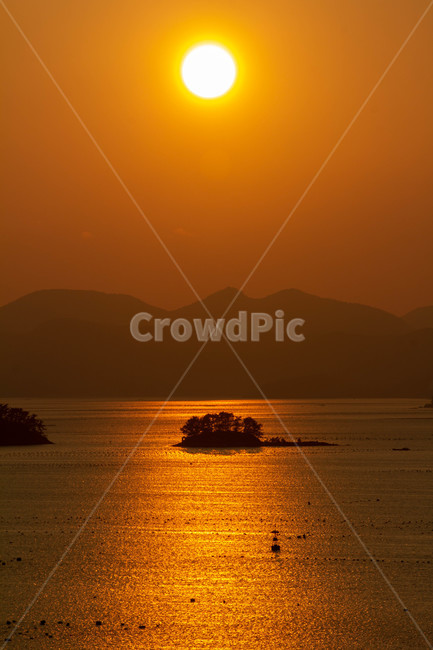 일몰,석양,노을,해넘이,저녁놀,자연,풍경,nature,landscape,outdoors,옥외,dusk,황혼,sunset,dawn,새벽,sky,하늘,red sky,붉은 하늘,sunlight,햇빛
