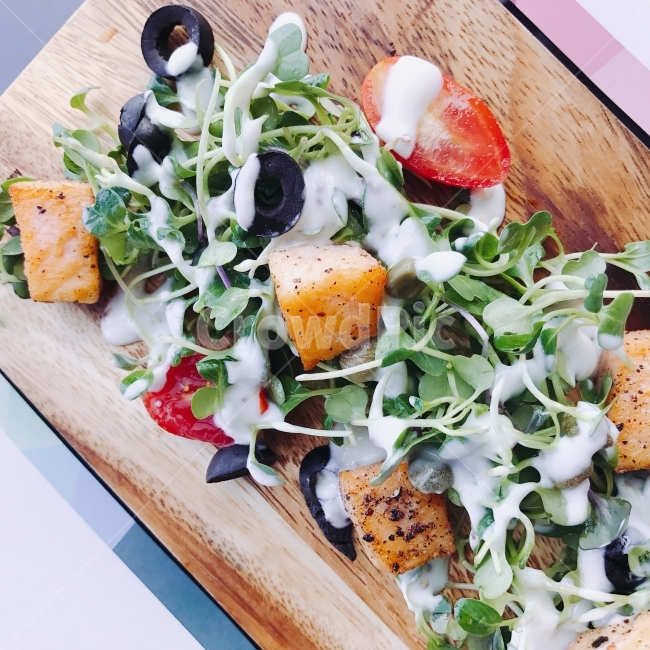 연어샐러드,연어,Salmon,Salmonsalad,회,샐러드,salad,음식,식재료,요리,food,cook,meal,dishes,food reserves,수산물,해산물,fishery products,seafood,채소,야채,vegetables