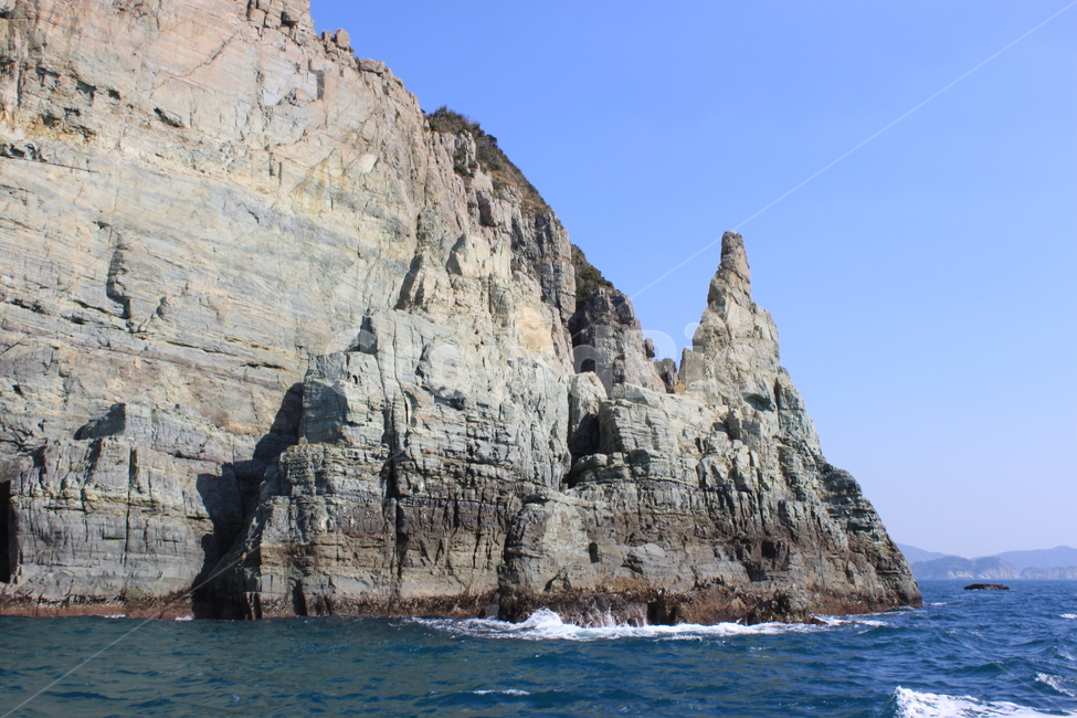 바다,섬,돌섬,거제도,해금강,islet,sea,자연,풍경,nature,landscape,outdoors,옥외,cliff,낭떠러지,promontory,곶