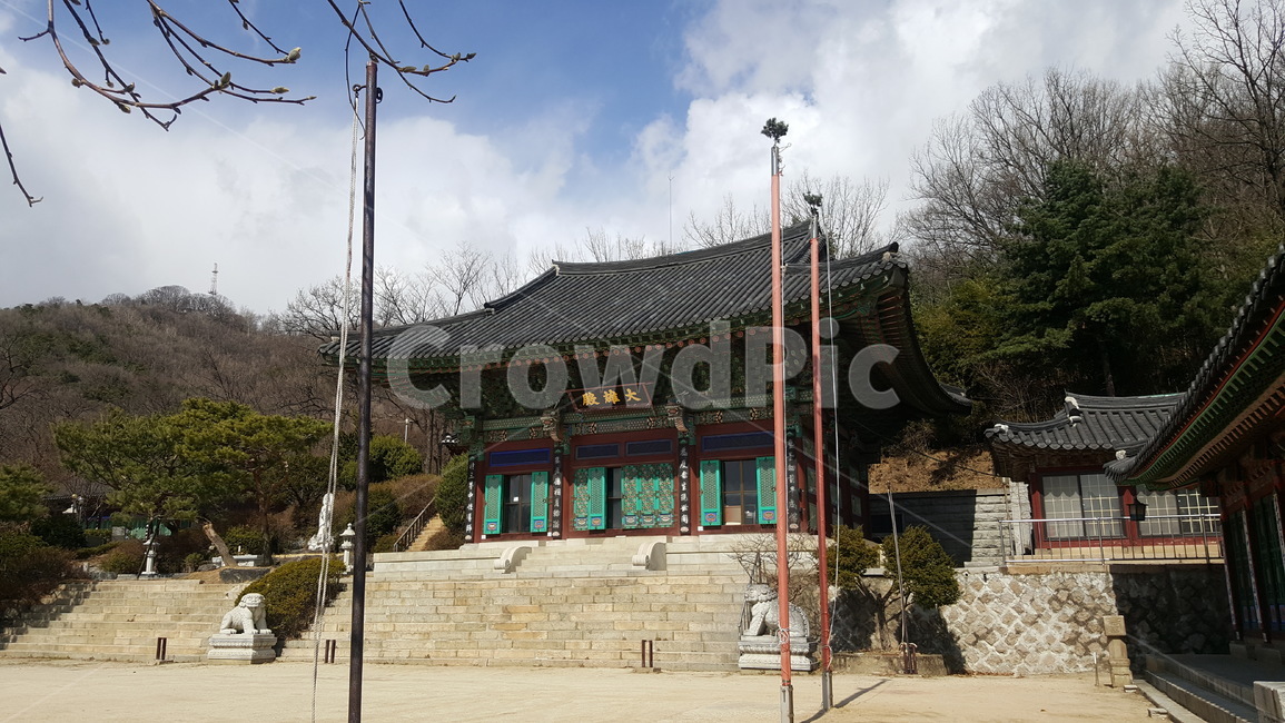 절,사찰,종교,봉원사,대웅전,한국전통건축,기와,비구니,도량,불교,기와지붕,전통건축,기와집,지붕,전통,한옥,패턴,배경,전통적인,한국의,construction,한국전통,한국문화,koreantraditional,koreanculture,건축물,건물외관,exterior,building,structure,architecture