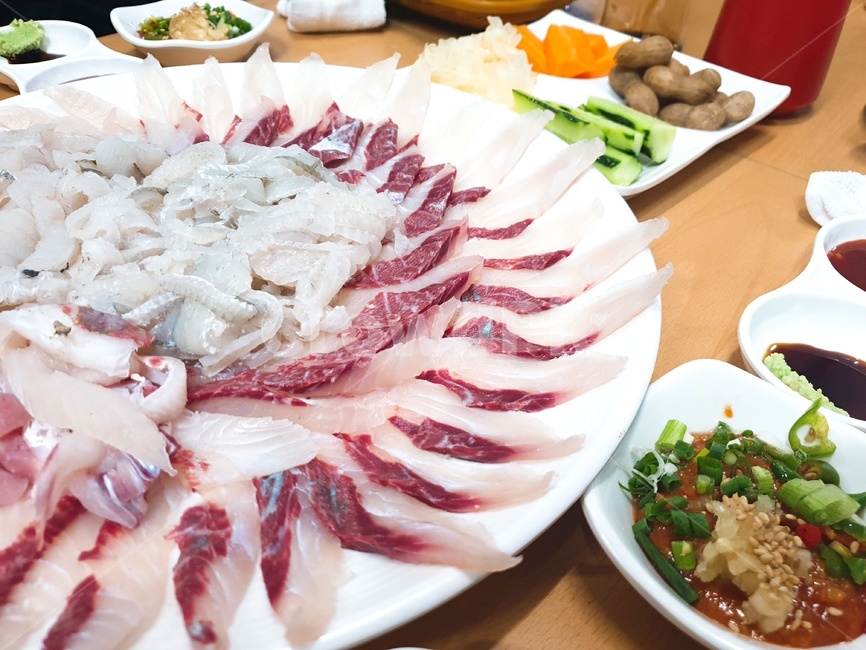 회,모듬회,생선,생선회,신선한,신선한음식,fresh,안주,한접시,횟집,음식,food,dish,요리,meal,식사,신선,사시미,음식,식재료,요리,food,cook,meal,dishes,food reserves