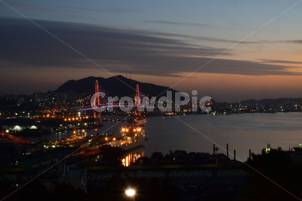 부산항대교,야경,항구,풍경,비경,바다,배,야경,밤,풍경,nightscape,night,landscape,도시,city,한국도시풍경,한국도시경관,korea cityscape,building,건물,metropolis,중심지,시티,town,urban,어반