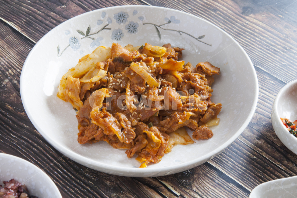 제육볶음,돼지고기,삼겹살,반찬,음식,식사,음식,식재료,요리,food,cook,meal,dishes,food reserves,한식,한국음식,한국요리,korean food,korean dishes,korean meal,korean cook