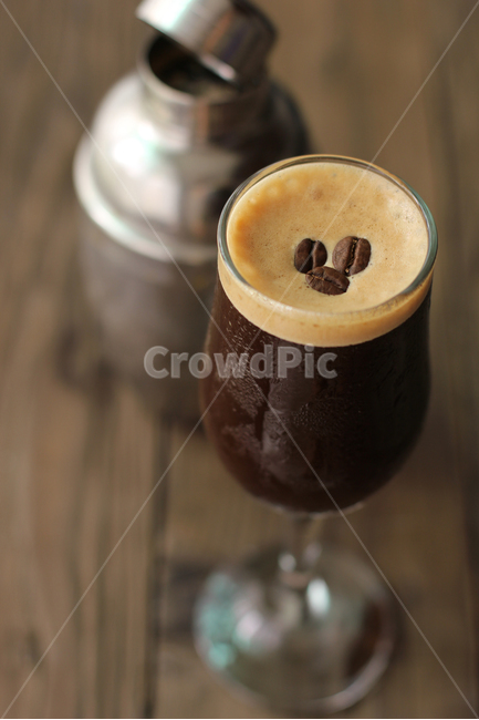 black coffee,cool,recipe,black,ice,cold,menu,cafe,coffee,beverage,Americano,cup,object