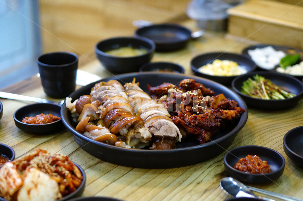 족발,양념족발,반반족발,왕족발,상차림,음식,식사,요리,food,meal,dish,음식,식재료,요리,food,cook,meal,dishes,food reserves
