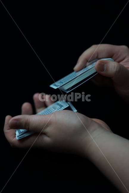 포커,원카드,카드놀이,카드게임,도박,플레잉카드,트럼프카드,playingcard,trumpcard,poker,손가락,사람,인물,인간,human,person,신체일부,몸,body,게임,오락,놀이,game,play
