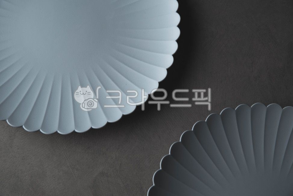 ceramic,tableware,self,plate,bowl